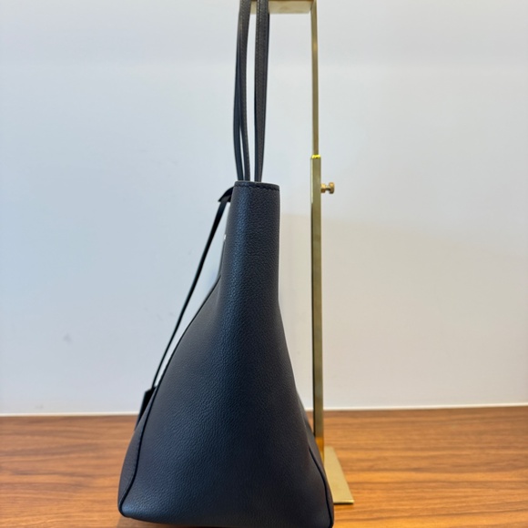 SOLD ❌Louis Vuitton Calfskin Cabas Lockme tote in Black - Picture 10 of 13